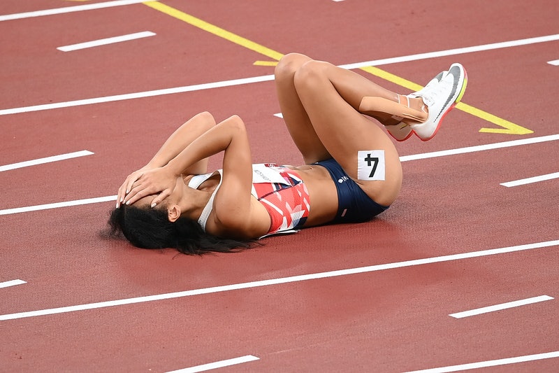 INJURED IN TOKYO 2020 OLYMPICS: GREAT BRITAIN’S KATARINA JOHNSON-THOMPSON PULLED UP FROM THE 200-METER EVENT BECAUSE OF A RIGHT CALF STRAIN